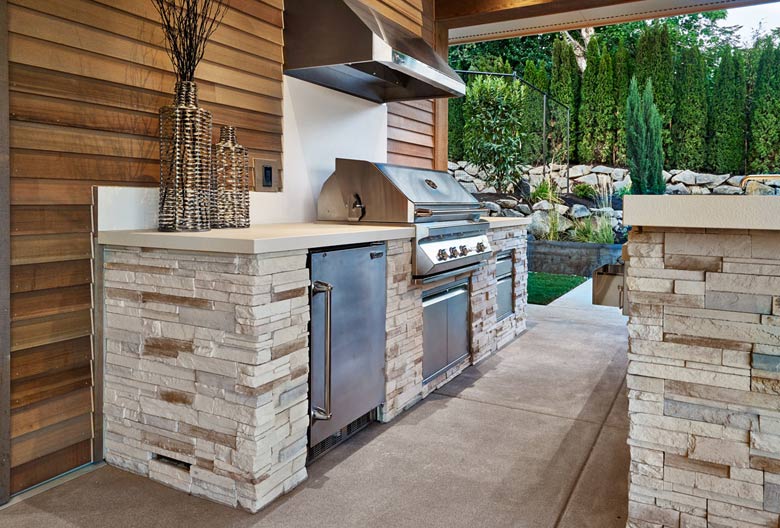 OutdoorKitchen